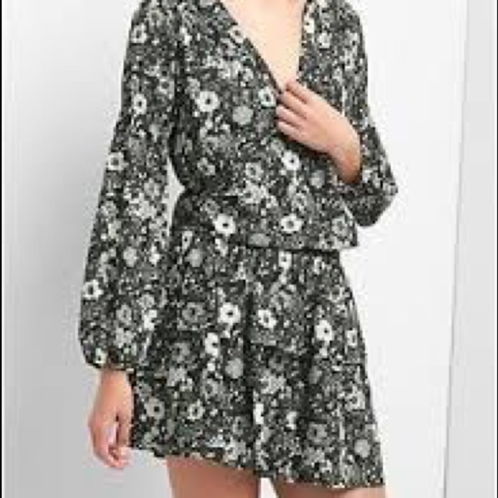 Floral smock waist dress Never worn!!